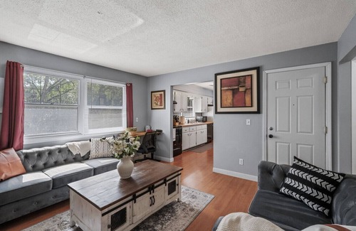 Spring Lake Park Apartment | Tranquil 2BR Apt Mpls - 8075 Apt 4