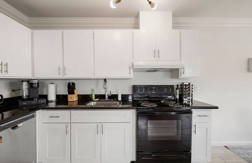 Edgemar - Pacific Manor Apartment | Tranquil 2BR with Coastal and Mountain Views