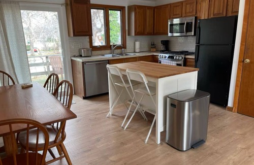 Narragansett House | Tranquil 3-bedroom Narragansett home - beach passes included!