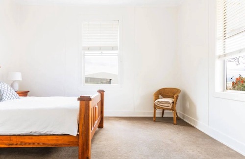 Koorawatha Other | Tranquil 4 bedroom house with fireplace