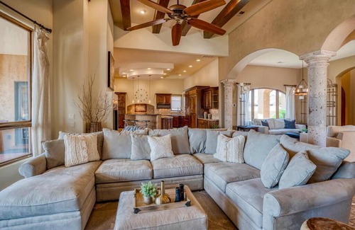 Rio Rancho House | Tranquil 4400 sqft home that fits the whole family