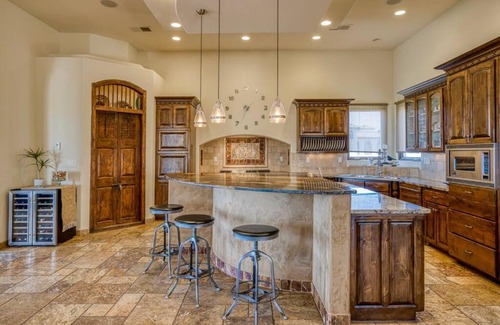Rio Rancho House | Tranquil 4400 sqft home that fits the whole family