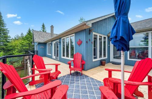 Lion's Head House | Tranquil 4br Waterfront Island Retreat