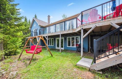 Lion's Head House | Tranquil 4br Waterfront Island Retreat