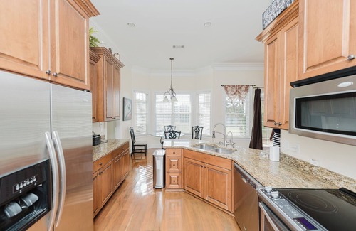 Albany House | Tranquil and Luxurious 3BR/2.5BA home in Albany