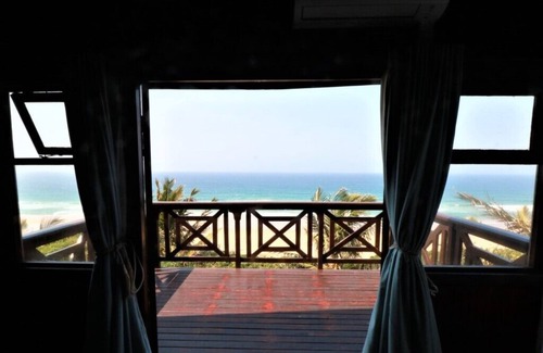 Lopes House | Tranquil beachfront Villa