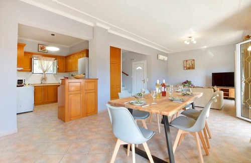 Agios Georgios Pagon Villa | Tranquil Corfu Villa | 3 Bedrooms | Villa Chrinos | Gated Pool | Agios Georgios.