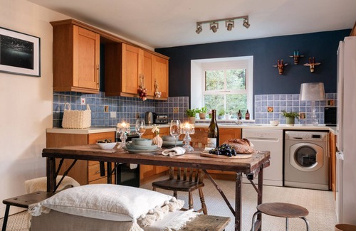St Wenn Cottage | Tranquil Cornish cottage hideaway with huge garden