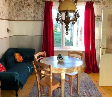 Birkeneli House | Tranquil country cottage with outdoor fireplace