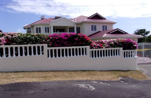 Gros Islet House | Tranquil, Elegant & Private Group & Family Vacation Rental in St Lucia