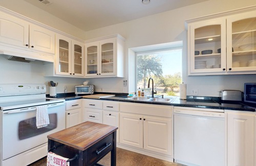 Hye House | Tranquil farmstead with beautiful views of the country, fire pit, & cozy cottage