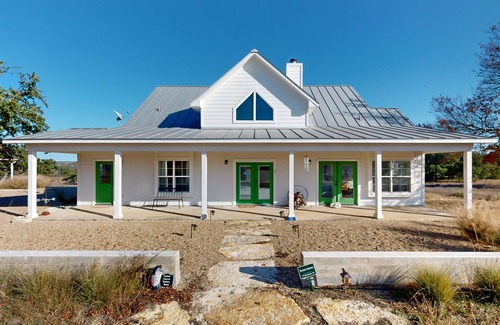 Hye House | Tranquil farmstead with beautiful views of the country, fire pit, & cozy cottage