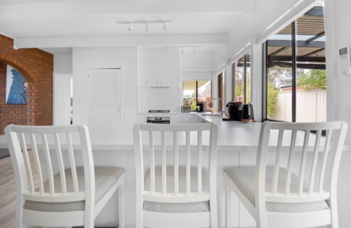 Tocumwal House | Tranquil Getaway by the Murray River