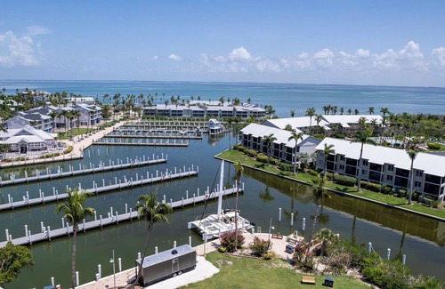 Captiva House | Tranquil Gulf Views- Beachside Retreat- Steps to Pool & Beach- RESORT LISTING