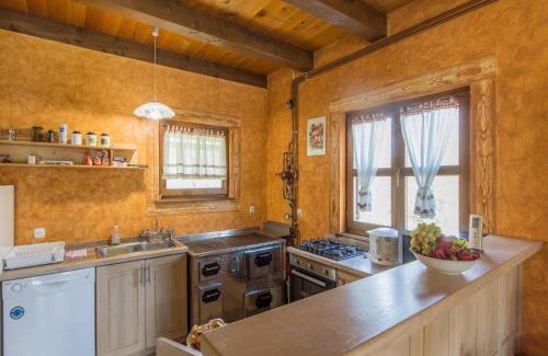 Brod Moravice House | Tranquil Holiday Home in Kvarner near Kupa River