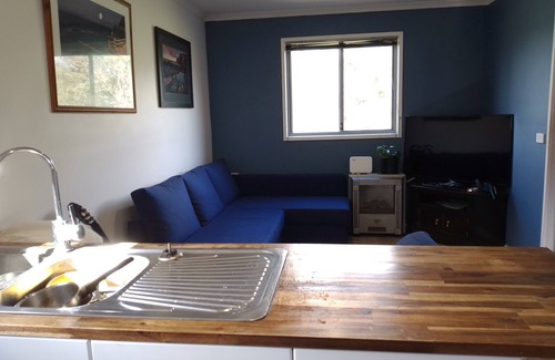 Brownlow Ki Cabin | tranquil holiday set up. close to all you facilities