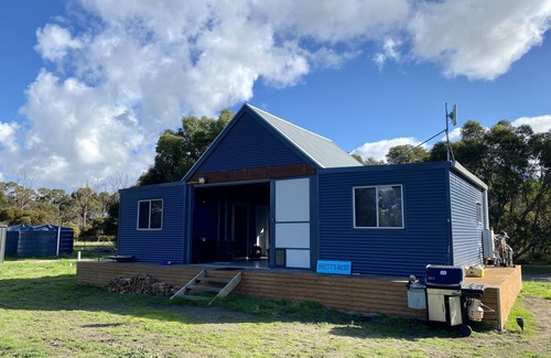 Brownlow Ki Cabin | tranquil holiday set up. close to all you facilities
