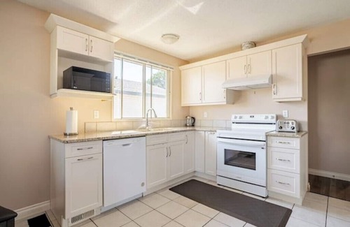 Southwest Calgary House | Tranquil Home in Bracewood Community of Calgary Southwest Alberta.
