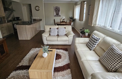 Point Cook House | Tranquil home in Point Cook.