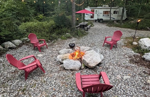 Pine Bush House | TRANQUIL MOUNTAIN SOLITUDE