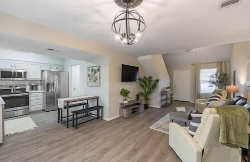 Liberty House | Tranquil Newly Furnished Oasis
