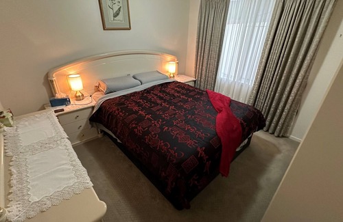 Hillside House | Tranquil room with Entertainment