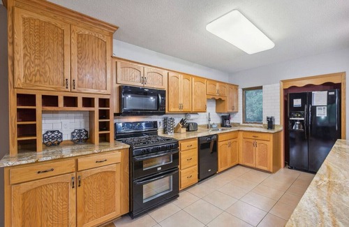 Lake Elmo House | Tranquil rural area, near major roads and shops