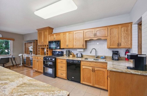 Lake Elmo House | Tranquil rural area, near major roads and shops