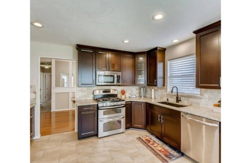 Springbrook House | Tranquil, Spacious Retreat - close to Austin and Round Rock!