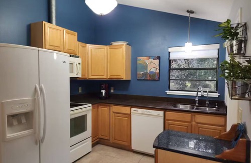 Inverness Apartment | Tranquil Studio with beautiful salt water pool