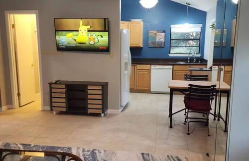 Inverness Apartment | Tranquil Studio with beautiful salt water pool