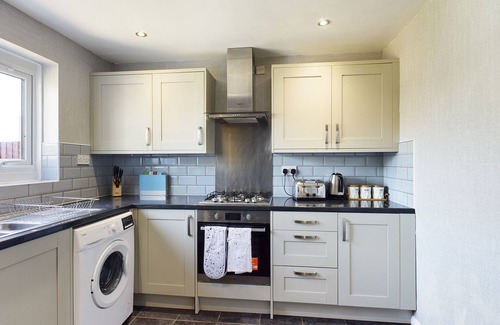 Telford House | Tranquil Telford Retreat - 3 Bedroom House