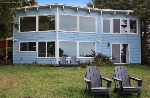 Cape Meares House | Tranquil Tides- Cape Meares Lakefront Beach Home