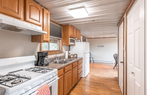 Steelville Cabin | Tranquil Two Bedroom home on 300 Acre Farm with Private River Access