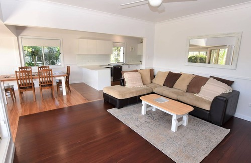Dunbogan House | Tranquil Waters - 30 Camden Head Rd Dunbogan