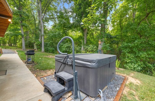 Luray House | Tranquility Awaits: Shenandoah Riverfront Retreat!