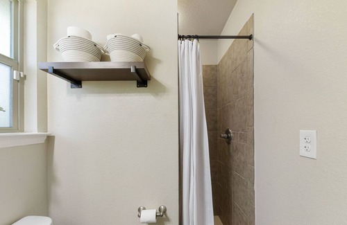 Killeen House | Tranquility Pad- Entire Luxuriously furnished home for short and long term stays