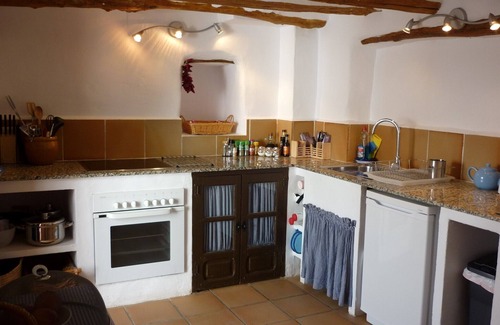 Iznajar Cottage | Tranquility & Peace in the Historical Heart of Andalucia - Casita Liebre