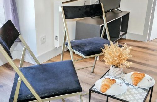 Saint-Gervais-la-Foret Apartment | Tranquillité, Parking, Proche Châteaux de la Loire
