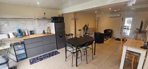 Istres Apartment | Tranquillo avec piscine privée