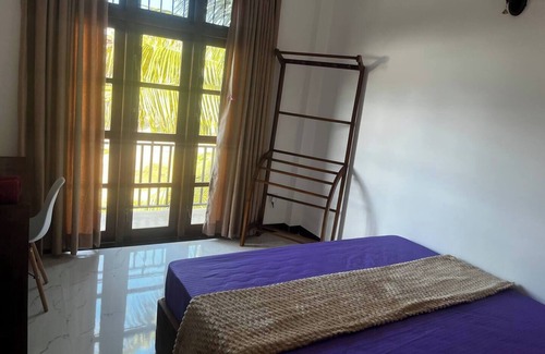 Seeduwa - Katunayake Bed & Breakfast | Transit Terminal at Colombo airport - Deluxe Queen