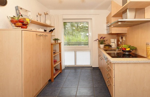 Koserow Apartment | Traumhafte Ferienwohnung 50 m von der Seebrücke in Koserow, mit Wlan und Balkon