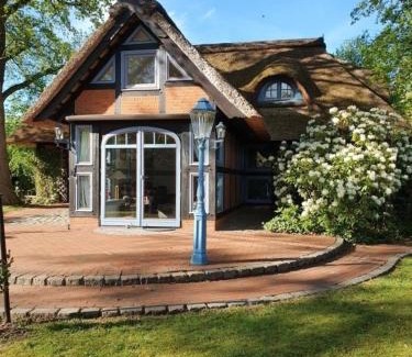 Sankt Dionys House | Traumhaftes Reetdachhaus "Grote Eken" in der Lüneburger Heide