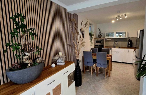 Oberzissen Apartment | Traumhaftes und Entspanntes Wohnen am Gartenteich