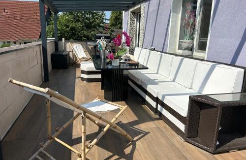 Hennef Apartment | Traumwohnung 3 Zi im Grünen Retro Terrasse, Garten, Grill, Wifi