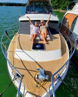 Bad Saarow Boat Rental | TraumZeitBoot Susan Yacht - exklusiver Festlieger in perfekter Lage am Scharmützelsee Bad Saarow