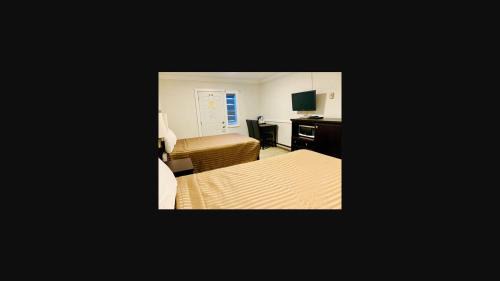 Okanagan-Similkameen Hotel | Traveler's Motel Penticton