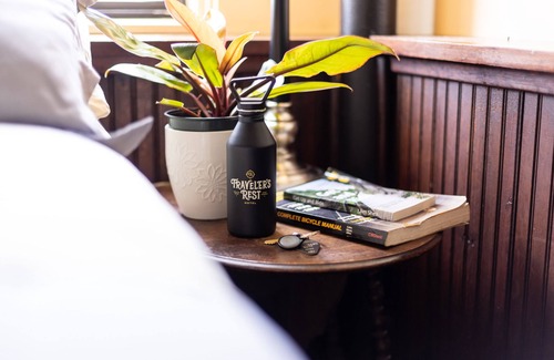 South Side Flats Hotel | Traveler's Rest Hotel