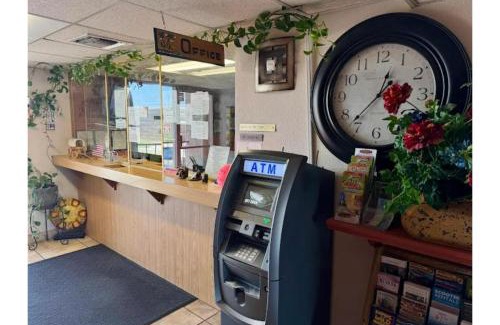 Lake Havasu City Hotel | Travelers Inn by Hotel O Lake Havasu City