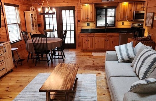 Pine Mountain Cabin | Travelers Rest Cabin